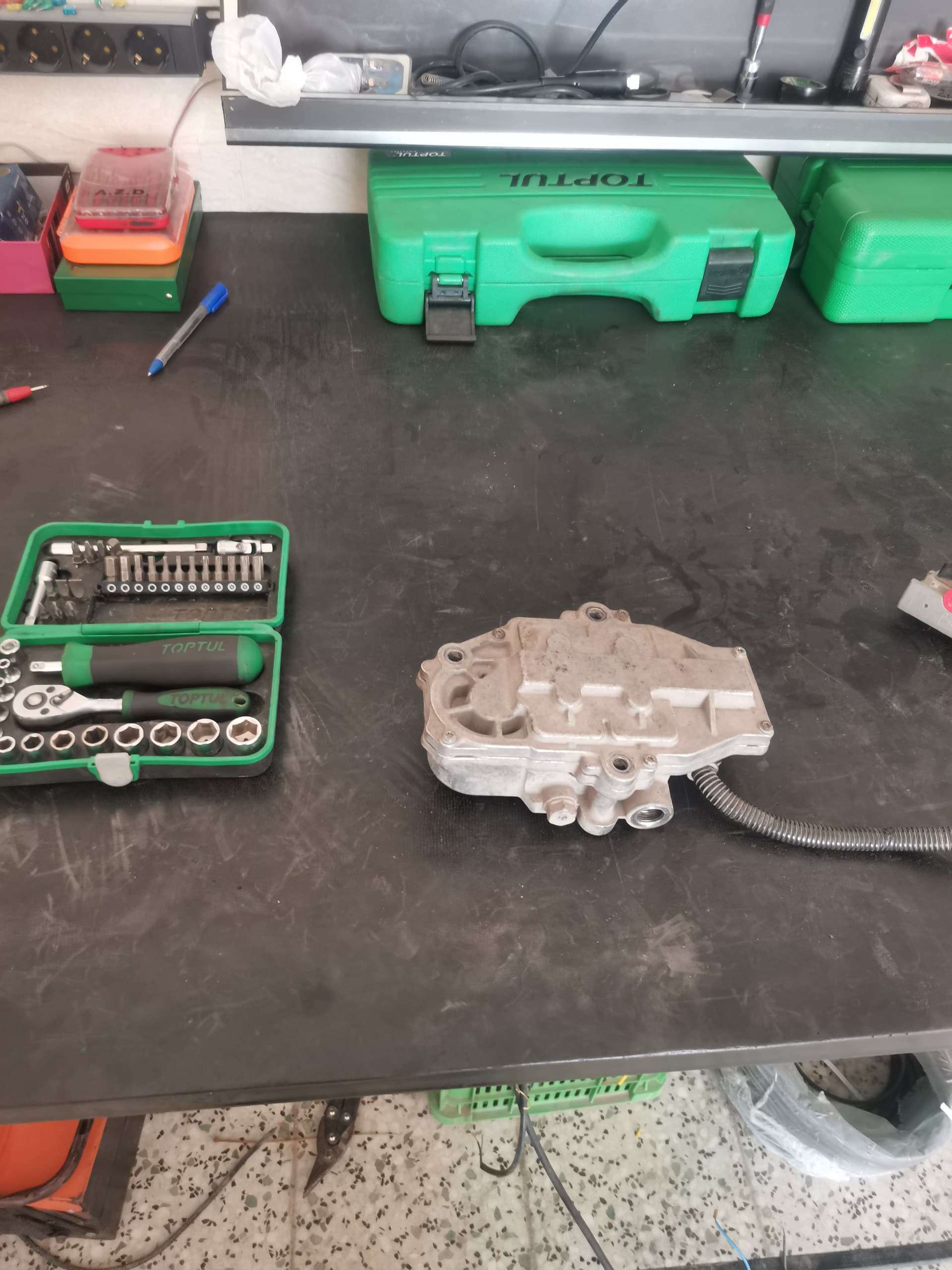 تعمیرپمپ کلاچ و درب گیربکس